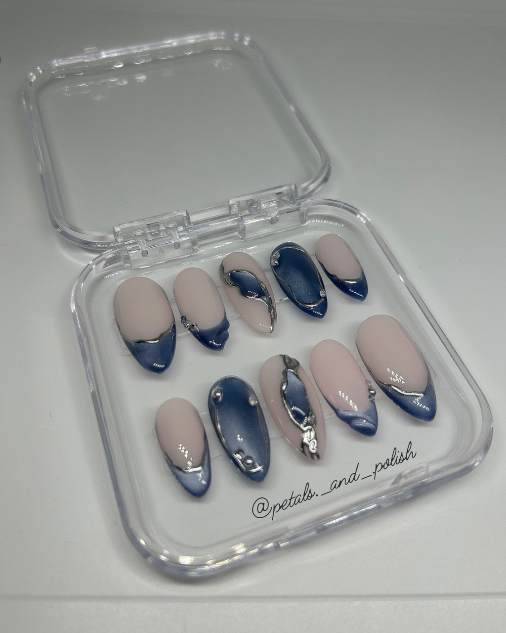 Blue Cat Eye Nails