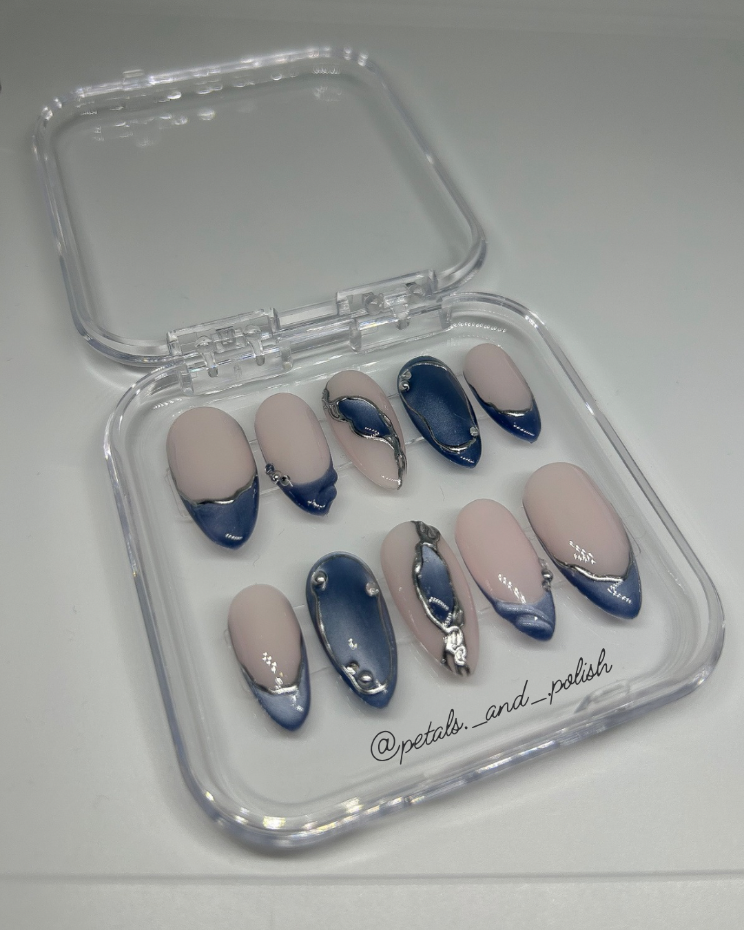 Blue Cat Eye Nails