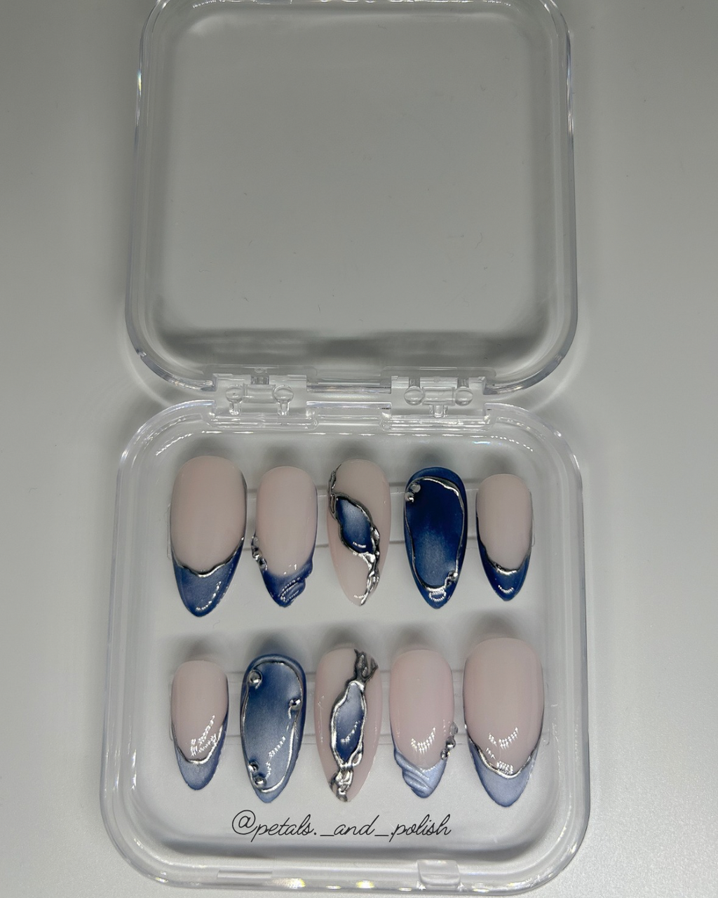 Blue Cat Eye Nails