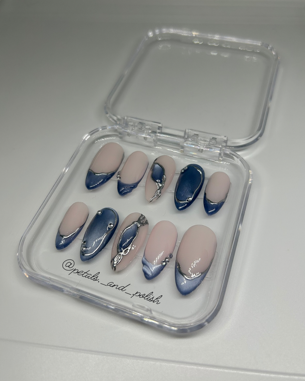 Blue Cat Eye Nails
