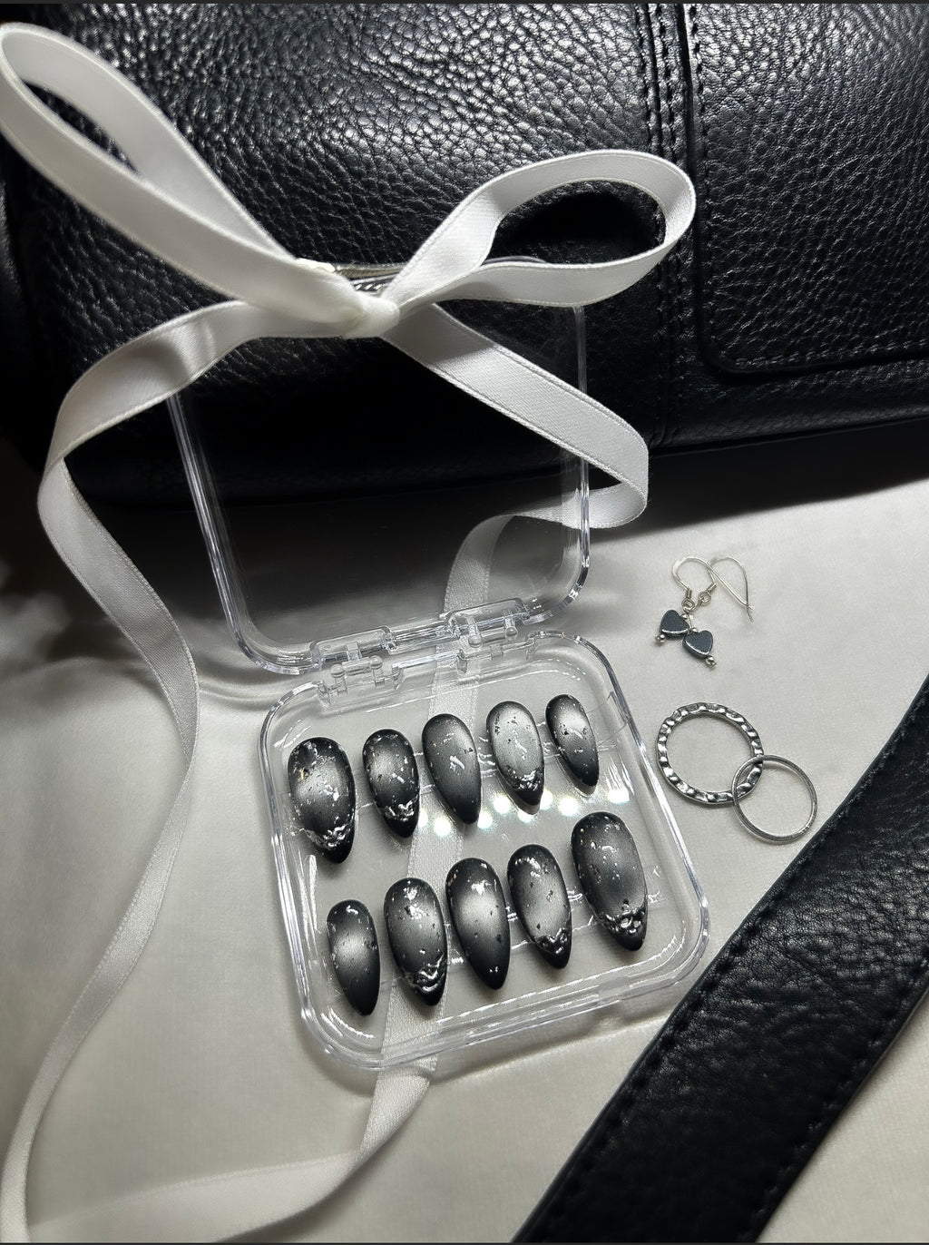 Silver Chrome Cat Eye Nails