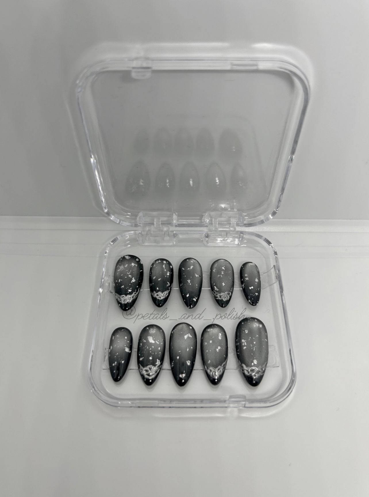 Silver Chrome Cat Eye Nails