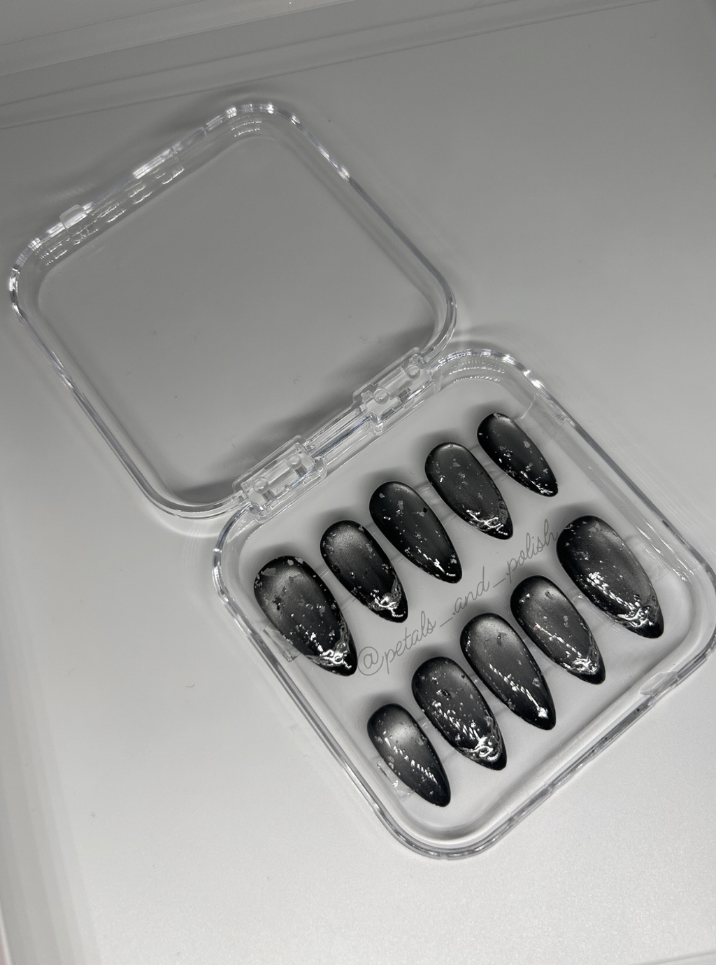 Silver Chrome Cat Eye Nails